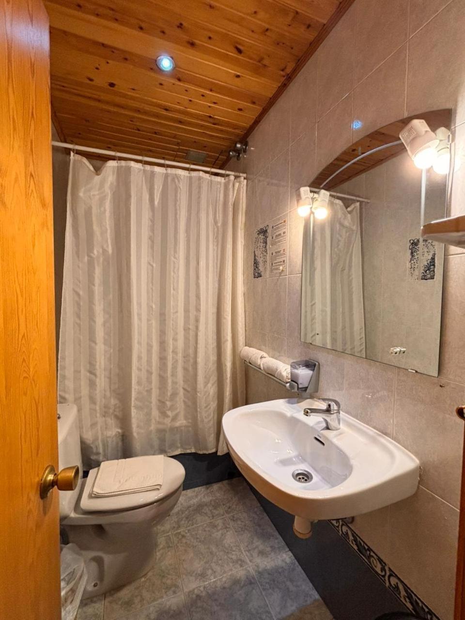 Hotel Prats Ribes De Freser Eksteriør billede